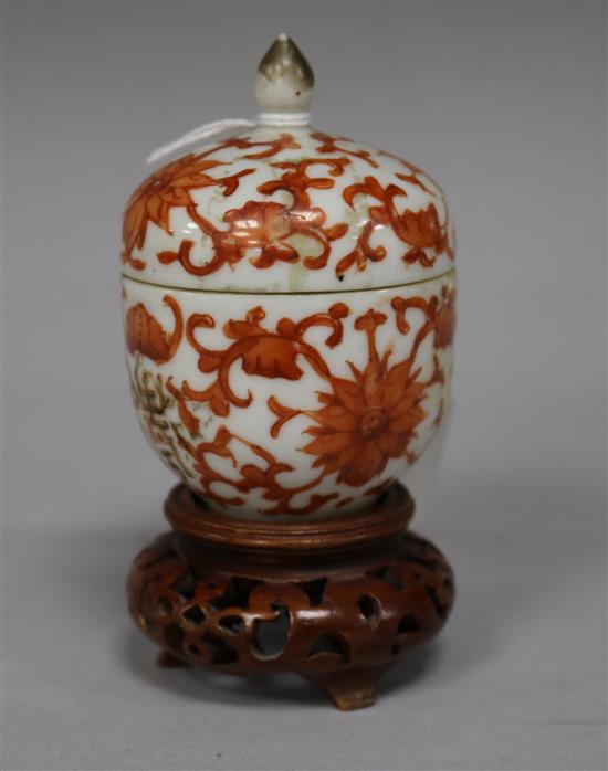 A Chinese iron-red jar and cover height 10cm